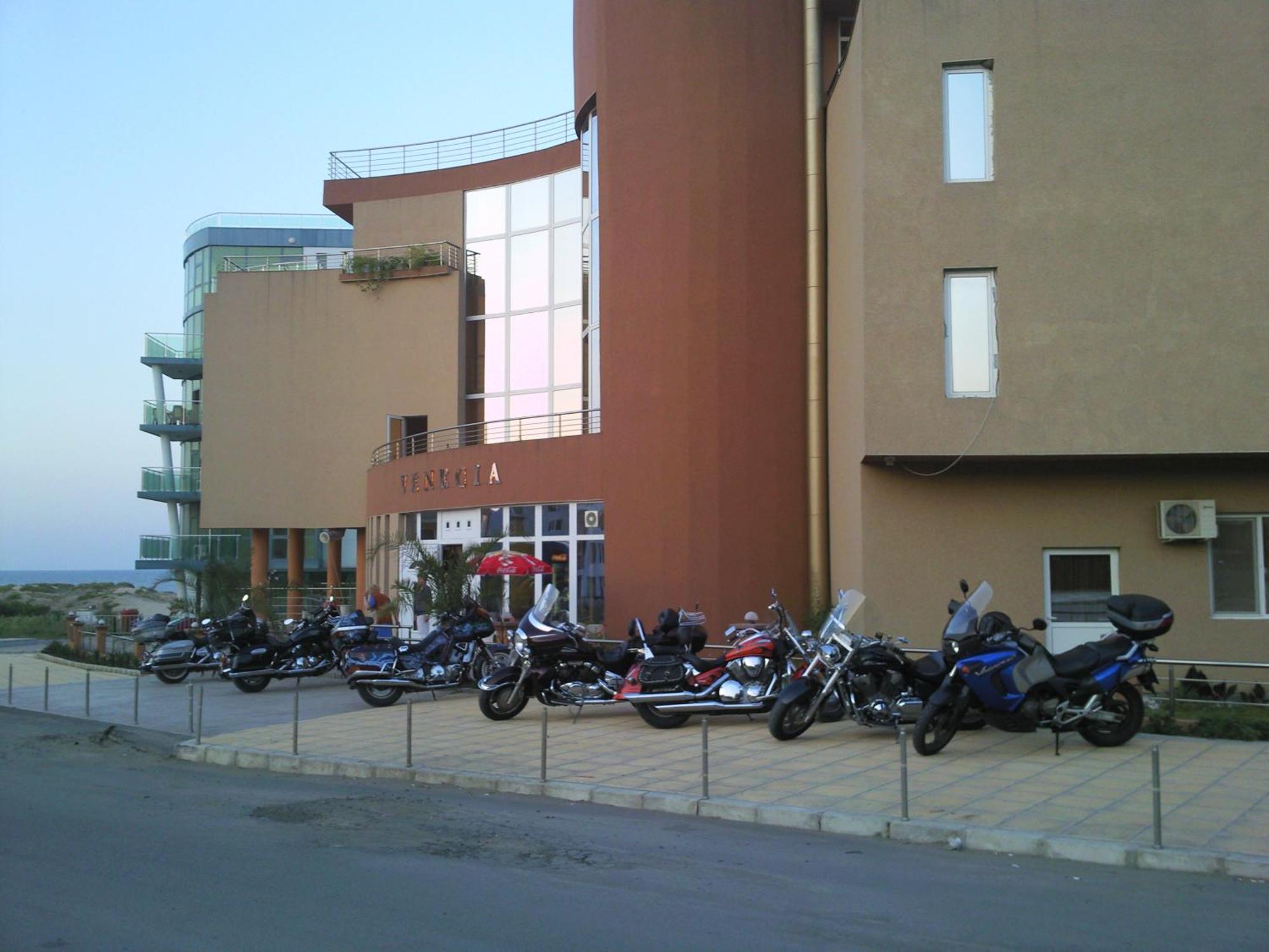 Hotel Venecia Primorsko Exterior photo