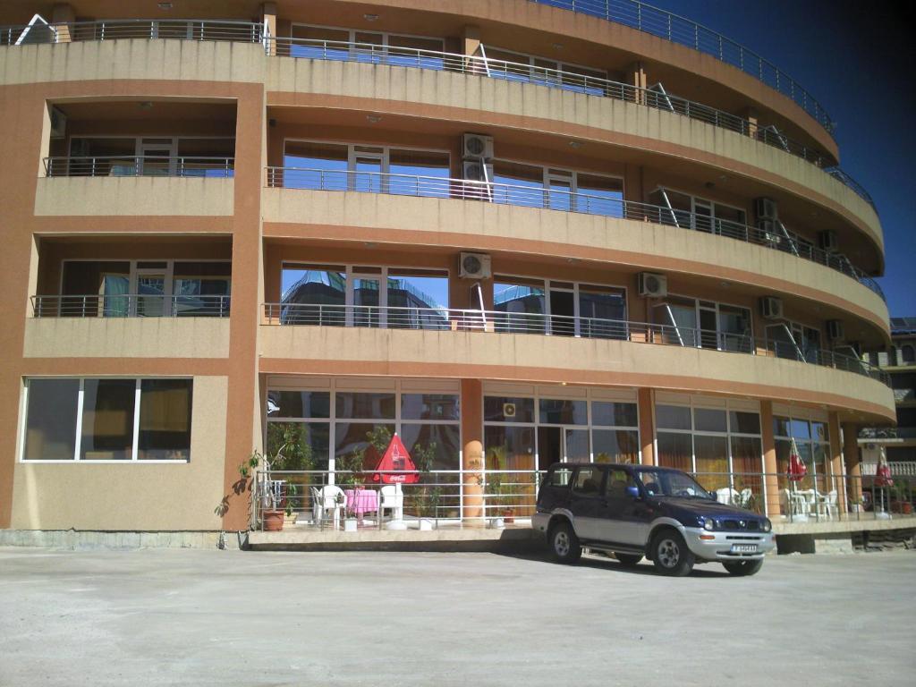 Hotel Venecia Primorsko Exterior photo